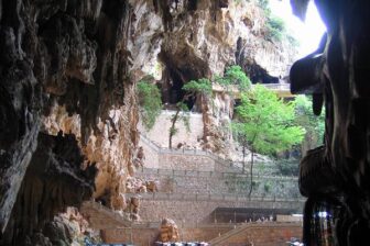 Grottes aux Martinets 燕子洞